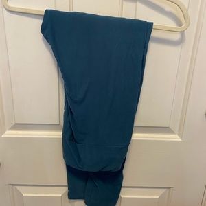LuLaRoe Tall & Curvy leggings